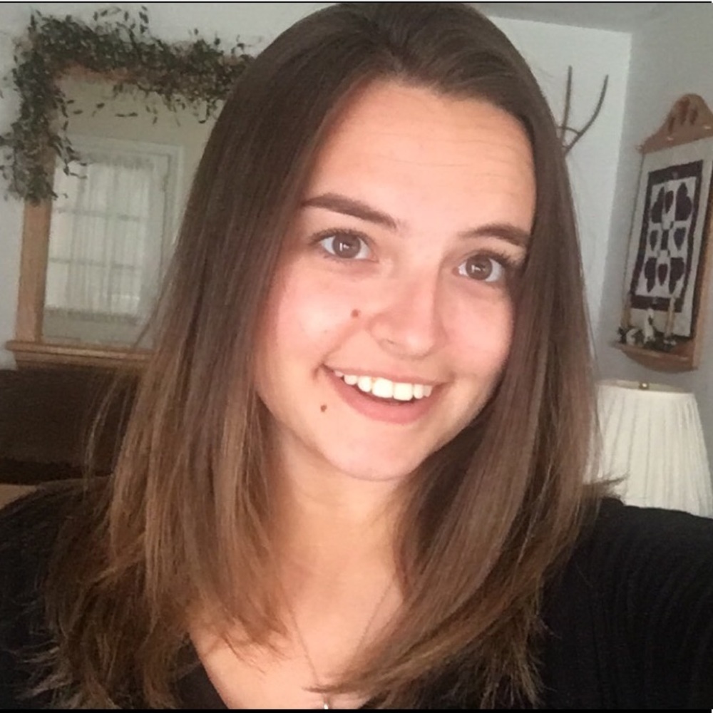 Meet your Posher, Kelly